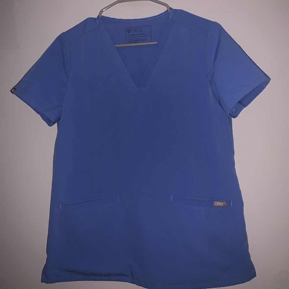 Figs scrub top